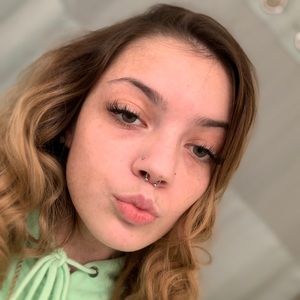 Meet your Posher, Ava